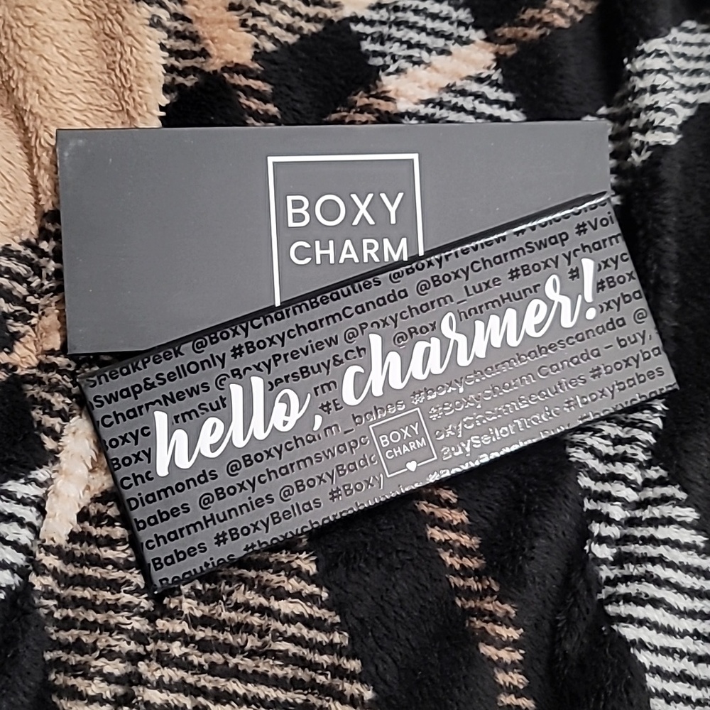 Boxy Charm Hello Charmer
